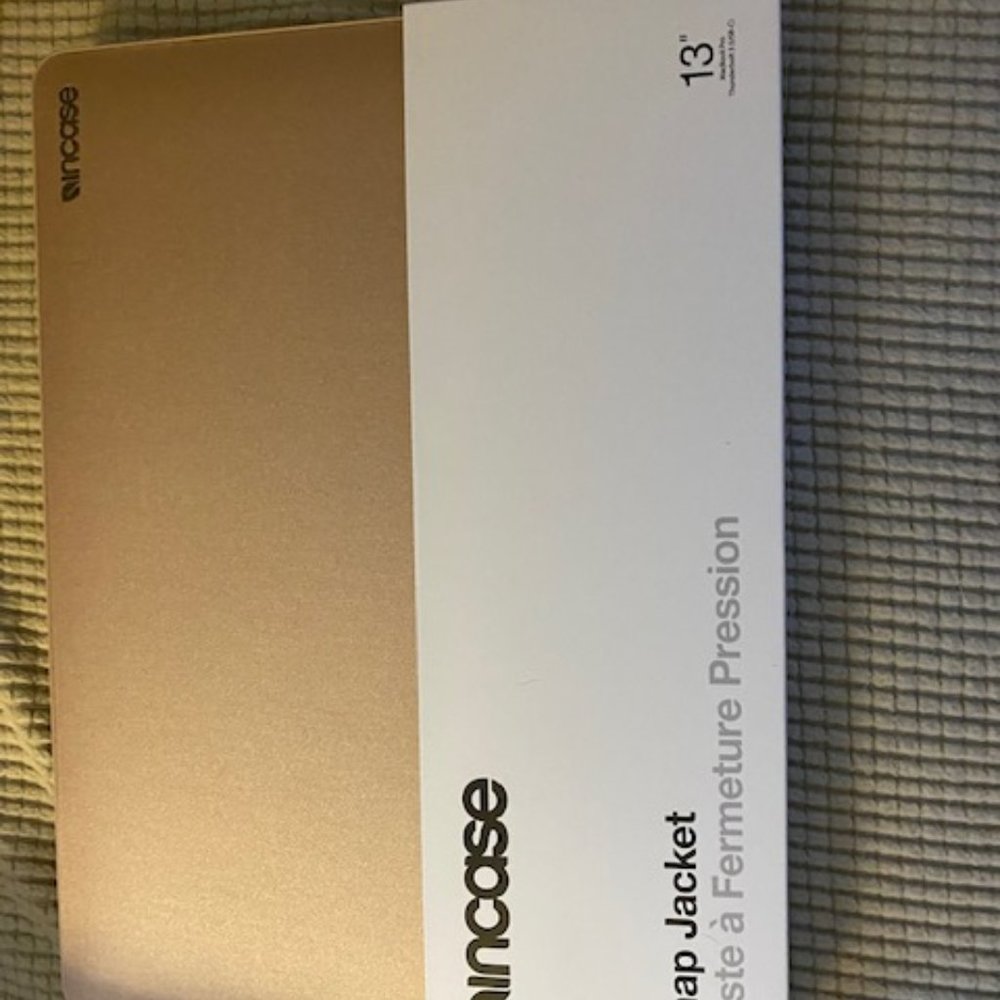 Incase Snap Jacket  for 13" MacBook Pro - Gold